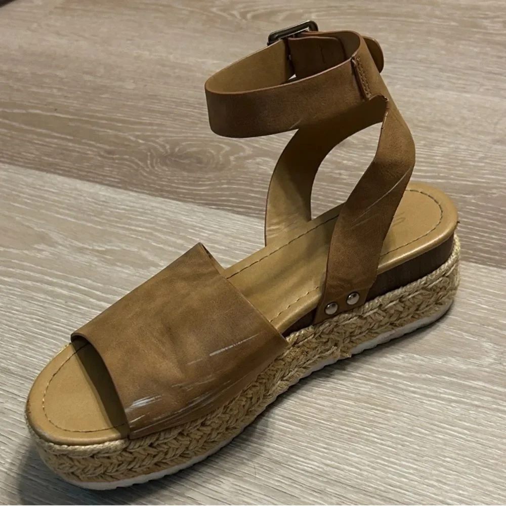 Soda Women's Platform Open Toe Tan Espadrille Sandals Sz 8.5